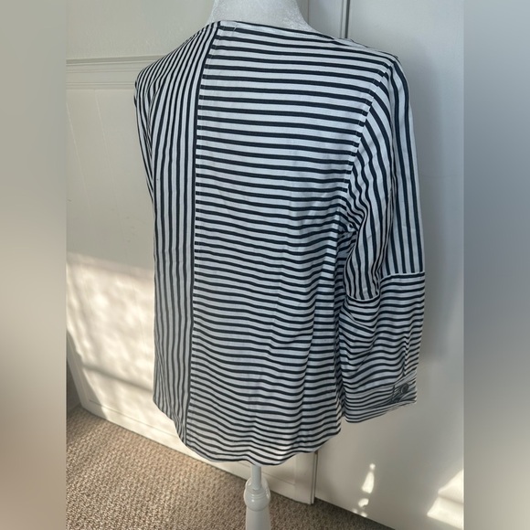 Chicos Size 1 No Iron Pullover Mixed Multi Stripe size S - Picture 4 of 12
